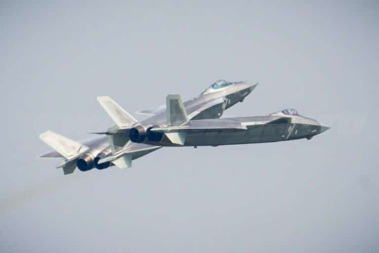 La Chine aurait doublé la production d’avions de chasse depuis un an