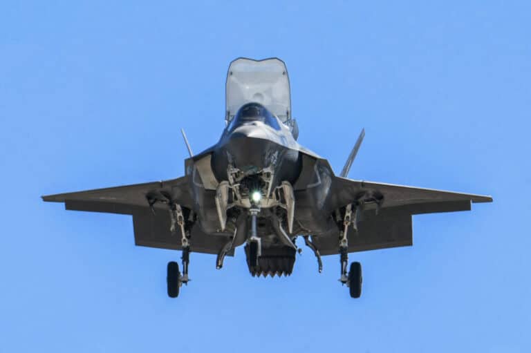 Singapour lève l’option pour 8 F-35B à décollage et atterrissage vertical ou court supplémentaires