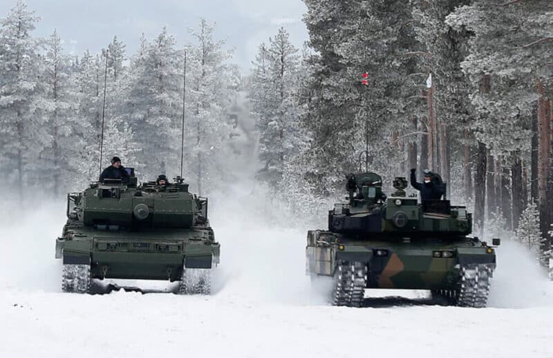 Leo-2A7-and-K2-Black-Panther_Norwegian-Army-e1675432353612.jpg