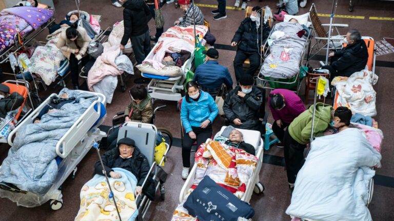 La guerre en Ukraine et le risque biologique menaceraient la survie de l’humanité comme jamais auparavant