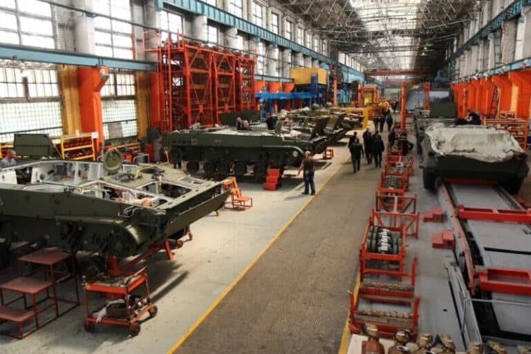Moscou continue d’accroitre son effort industriel pour compenser les pertes en Ukraine