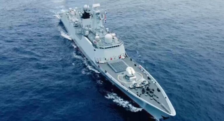 La Marine pakistanaise prend possession de ses deux dernières frégates Type 054A/P chinoises