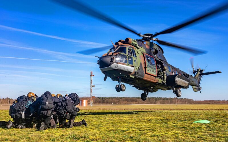 Cougar Netherlands FS la scară e1685992052339 Exporturi de arme | Construcția de elicoptere militare | Contracte de apărare și licitații
