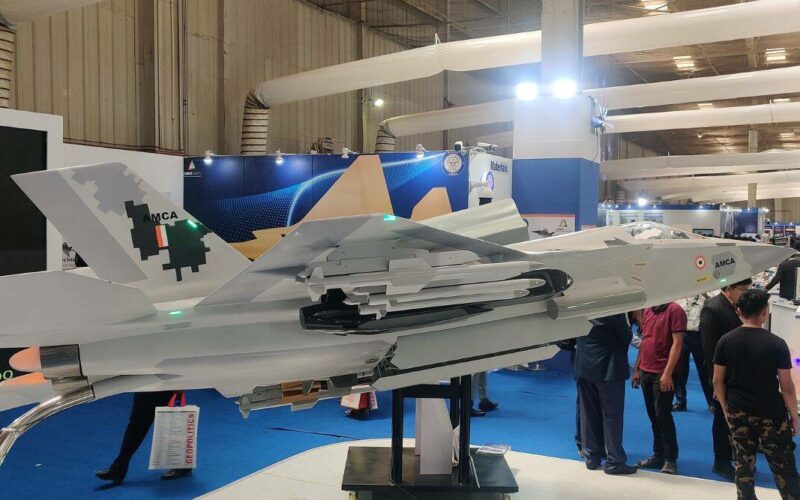 डीआरडीओ एएमसीए इंडिया | लड़ाकू विमान | सैन्य विमान निर्माण