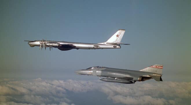 F 4D USAF T 95 Teatro sovietico Artico | Alleanze militari | Difesa costiera