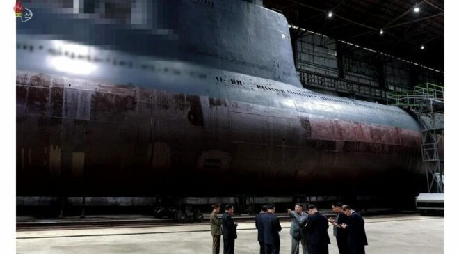 Северокорейская подводная лодка класса Sinpo-C Ким Чен Ына, 2019 г.