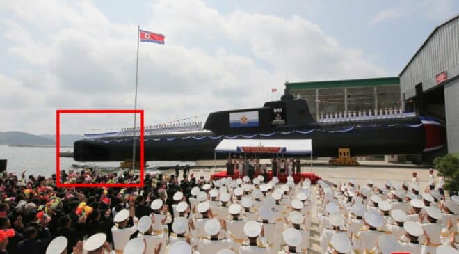 Северокорейская подводная лодка Герой Ким Гон Ок