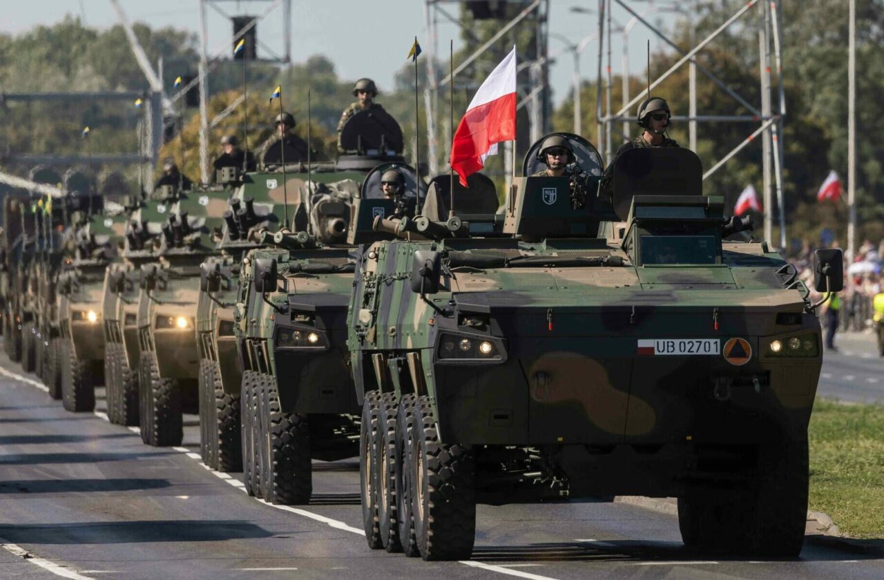 effort de défense parade miltiaire pologne