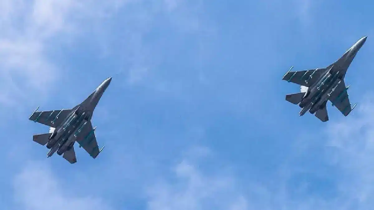 La Chine développe-t-elle un missile air-air hypersonique d'une portée de 800 km ? 3 J-16 PL-17 PL-17 PL-12 PL-10