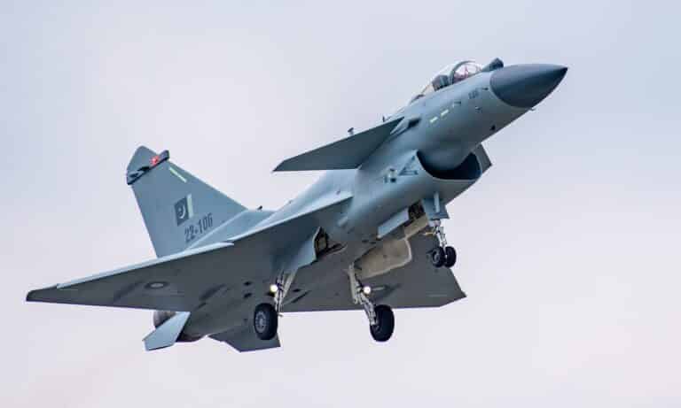 Deprived of the J-35, Pakistan is once again turning to the J-10CE in the face of new Rafale india