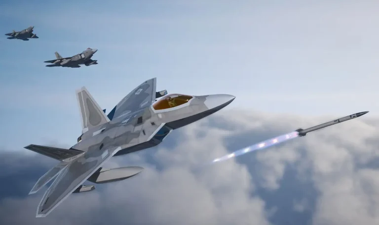 F-22 Raptor uitgerust met stealth-tanks