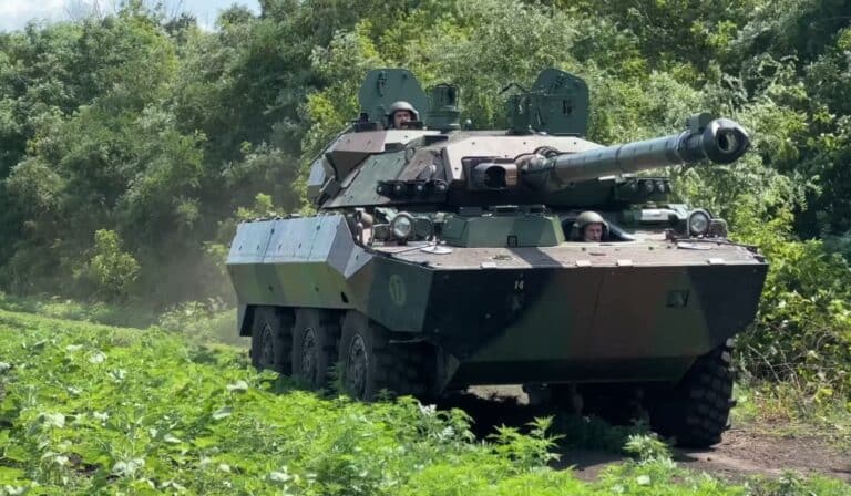 Vad säger prestandan för AMX-10RC i Ukraina oss om EBRC Jaguar?