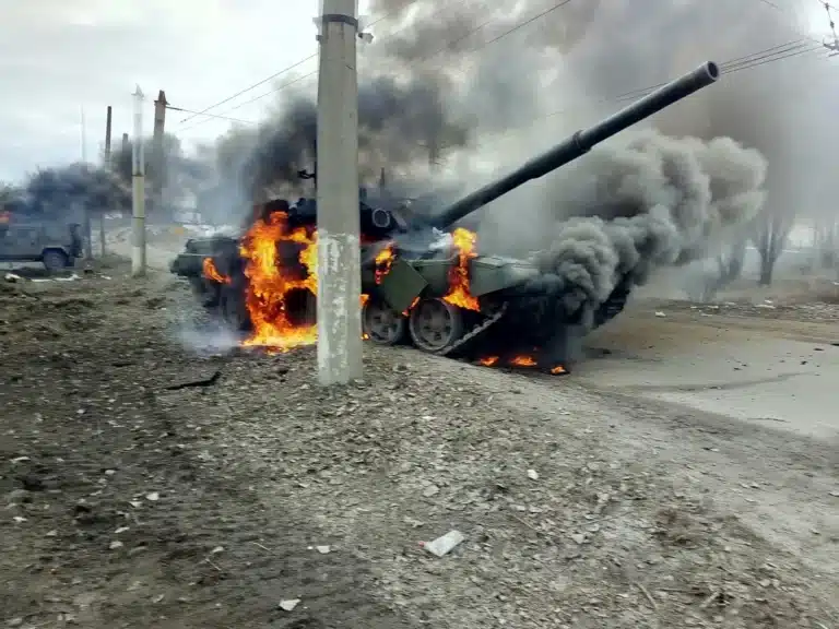 Je v konfliktu v Ukrajini videti konec bojnega tanka?
