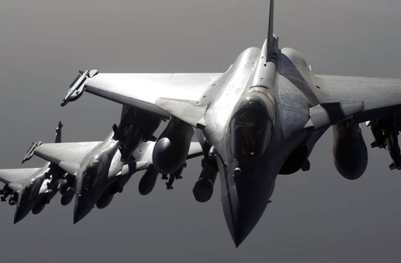 Armée de l'air Rafale en patrouille serrée