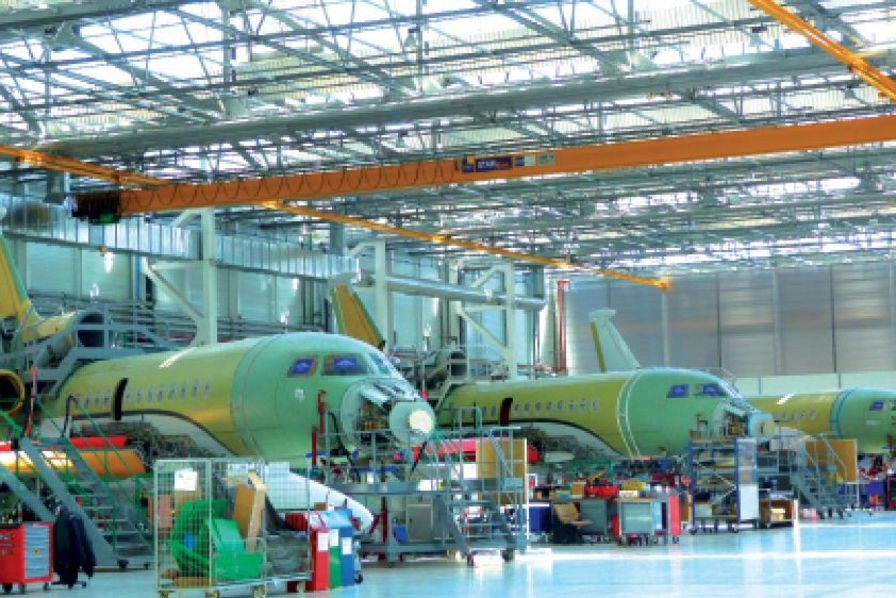 Ligne d'assemblage des  Falcon par Dassault Aviation