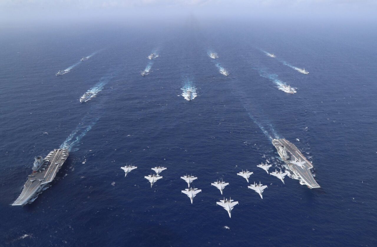 Premier exercice double porte-avions chinois