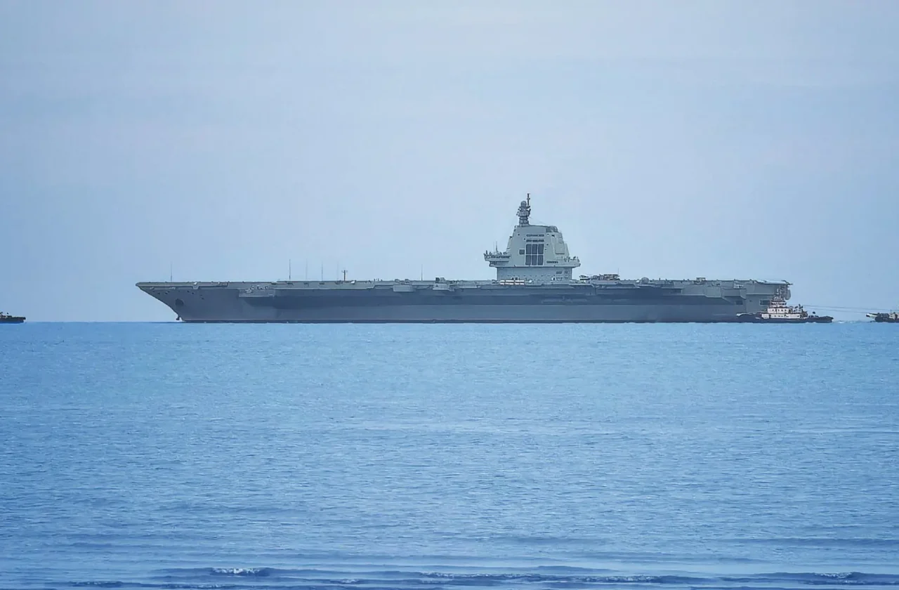 Le prochain porte-avions chinois Type 004, aussi monstrueux que la classe Ford de l'US Navy ? 2 Porte-avions de la Marine chinoise Fujian CV18