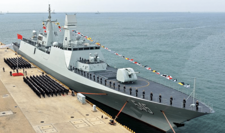 La nouvelle frégate Type 054B rejoint la flotte chinoise