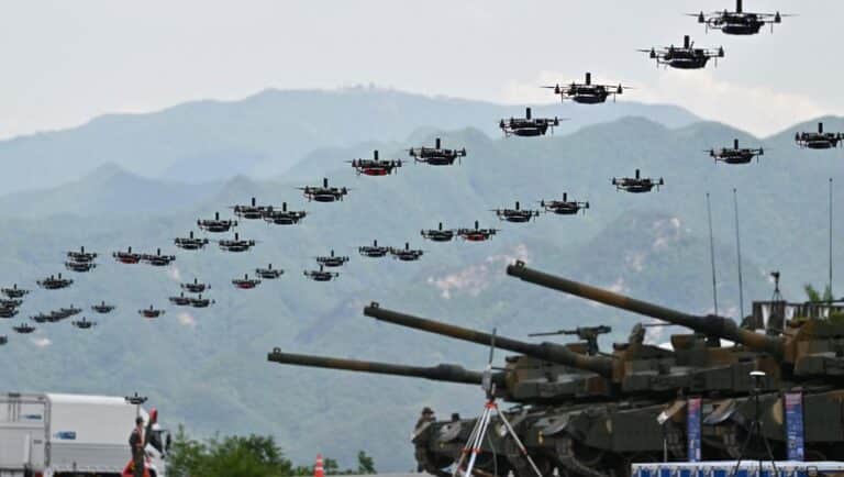 Le Mur de drones sera-t-il la parade ultime aux drones d’attaque et bombes planantes russes ?