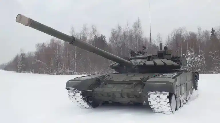 [En Bref] : l’APS hard kill Arena-M russe face aux menaces plongeantes, un super contrat canadien d’hélicoptères tactiques de 12 Md€, et l’US Space Force qui lorgne sur Space X…