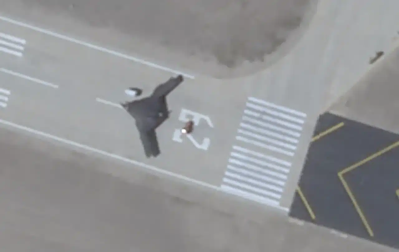 drone type aile collante non identifié chine