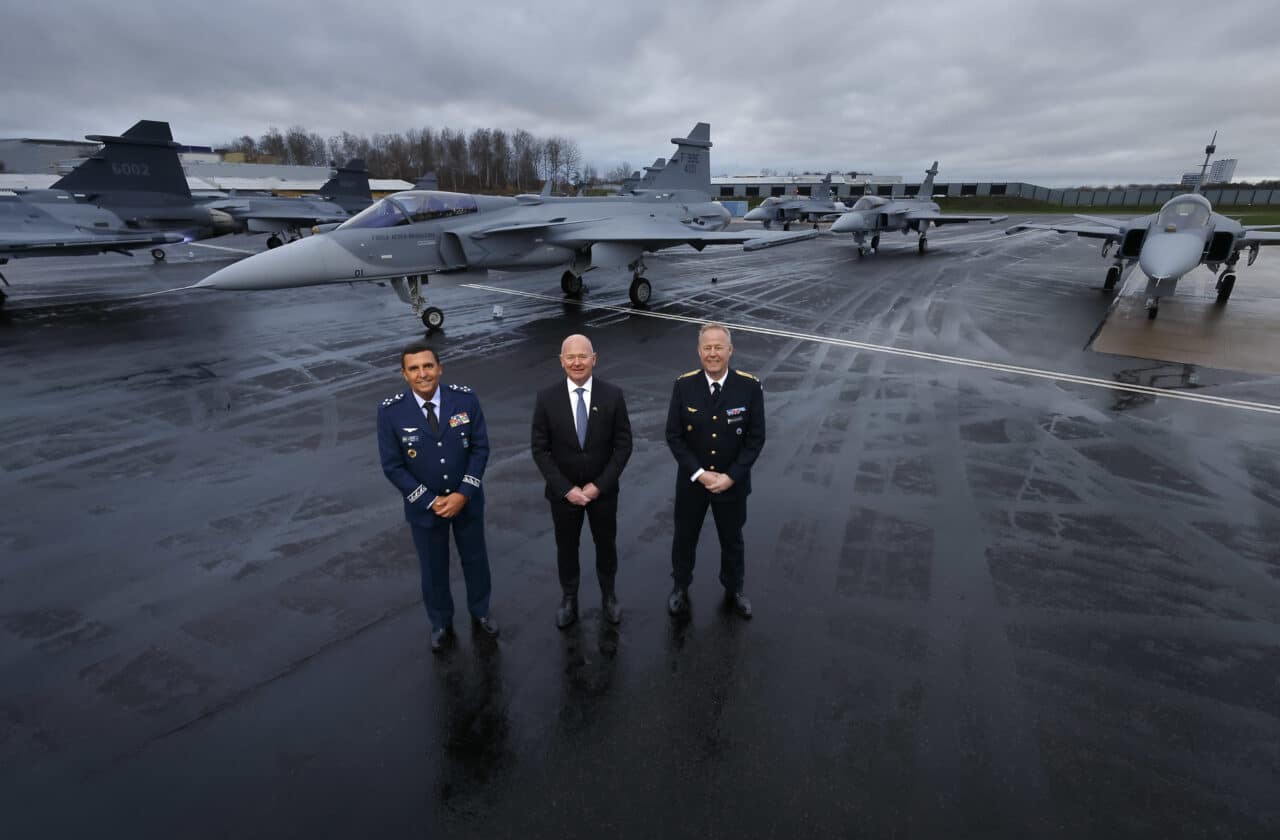 ceremonie Gripen E CEO-Saab Micael Johansson General Baptista Jr General Edstrom