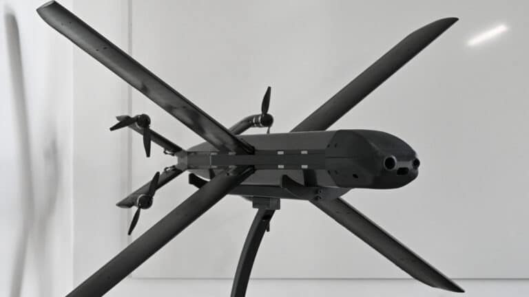 [Flash] HX-2 : le drone d’attaque allemand de Helsing — capacités, tests et enjeu pour l’autonomie offensive européenne