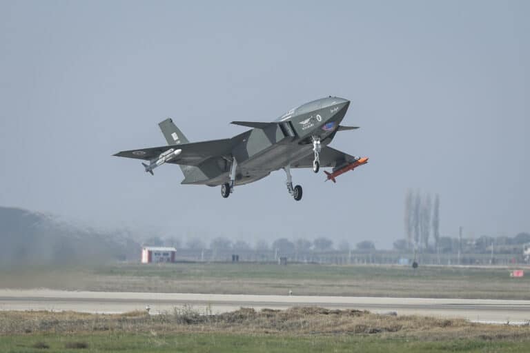 [Actu] Bayraktar Kizilelma franchit le cap du BVR: quelles conséquences opérationnelles et industrielles?