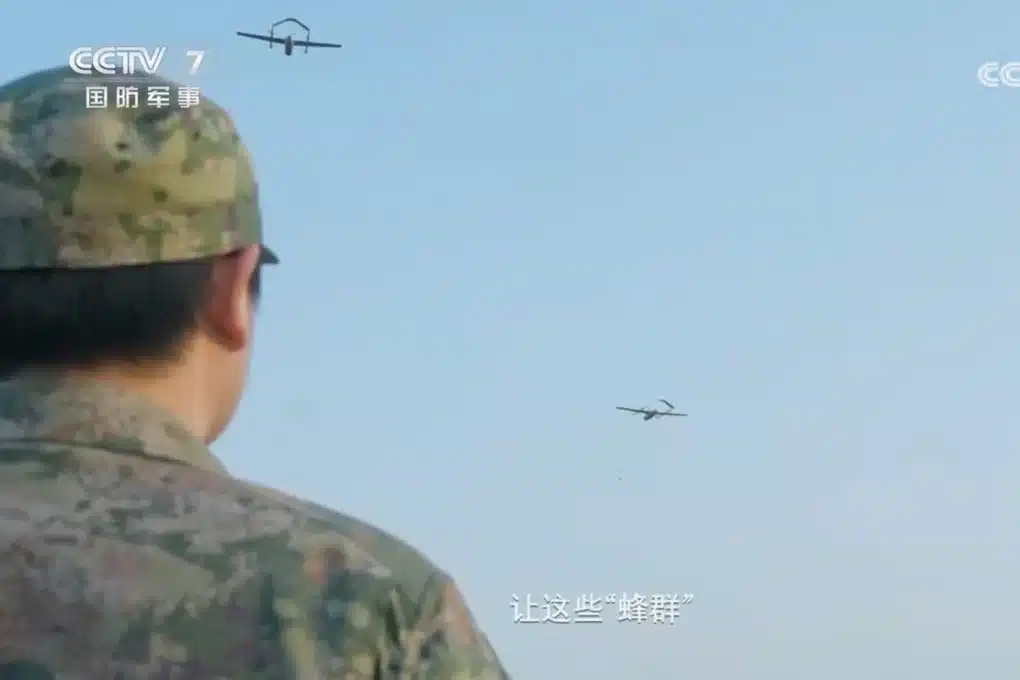 un essaim de drones pour un seul soldat.