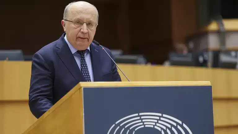 Le commissaire européen Kubilius veut une force armée européenne de 100 000 hommes