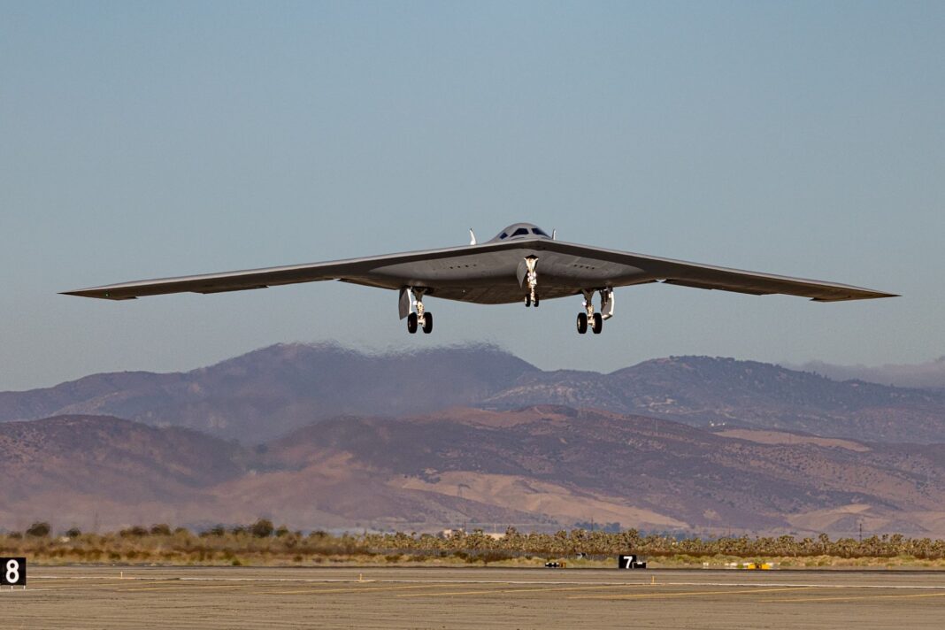 アメリカ空軍はB-21レイダーの増産を望んでおり、第二生産ラインの可能
