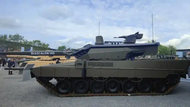 EMBT, Leopard 3 or others...: what options and constraints for the future French interim tank?